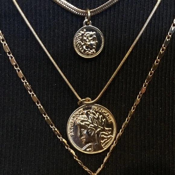 ✅ 2/$10 ✅ Gold Layered 6-Strand Necklace Set - Picture 5 of 7